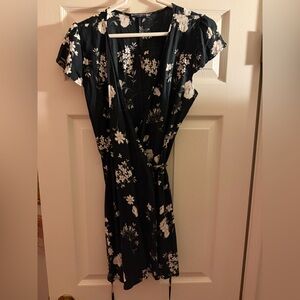 Brandy Melville Floral Short Sleeve Women’s wrap Dress